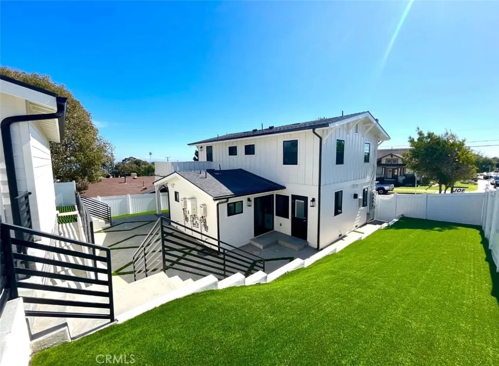 624 W 38th Street, San Pedro, California 90731 home-pic-3